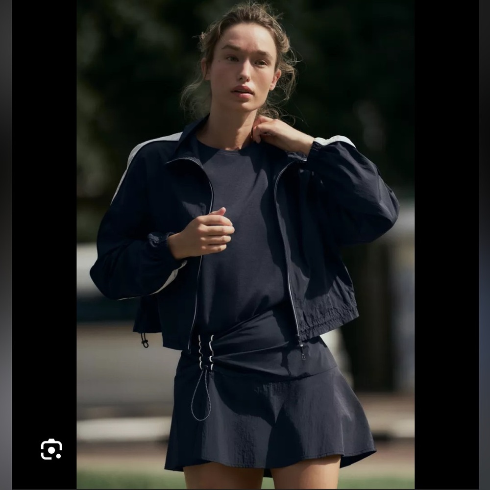 ZARA Navy Skort & Cropped Jacket Set – Never Worn Size S: Jacket & M: Skort